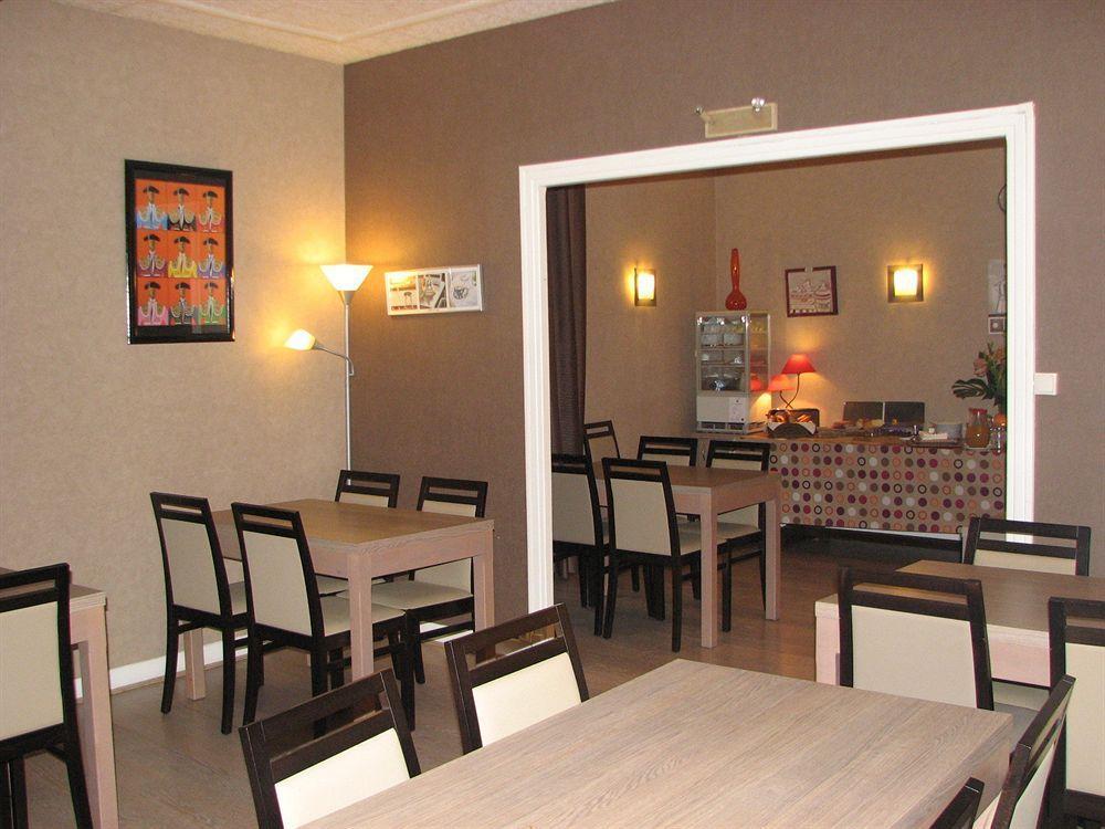 Hotel La Croix Blanche Tarbes Exterior photo